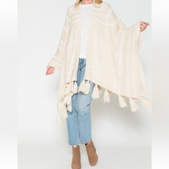 07 Fabulous Boho Sweater Fringe Kimono - Picture 3 of 6